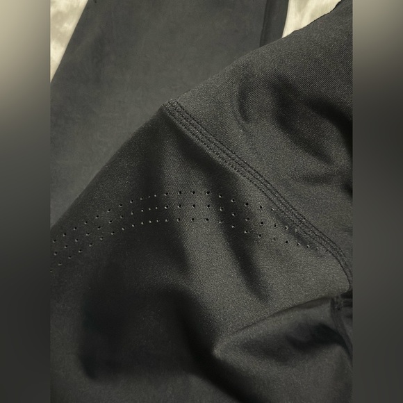 Buffbunny Onyx 🖤 Black Lit Laser Cut Legging | Small - Picture 12 of 13